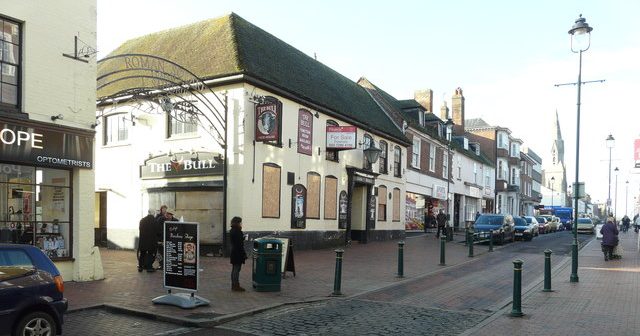 Is Sittingbourne a nice place to live or is Sittingbourne rough?