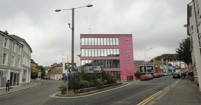 Is Folkestone a nice place to live or is Folkestone rough?