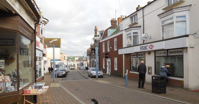 Is Newhaven a nice place to live or is Newhaven rough?