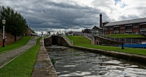 Ellesmere Port. Cheshire, Property guide and review