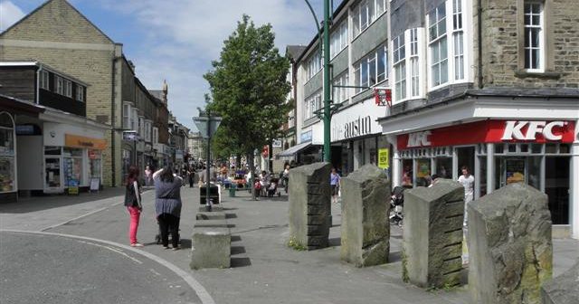 Is Buxton a nice place to live or is Buxton rough?
