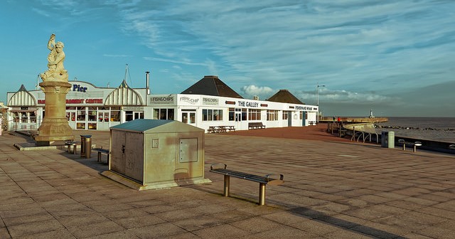 Is Lowestoft a nice place to live or is Lowestoft rough?
