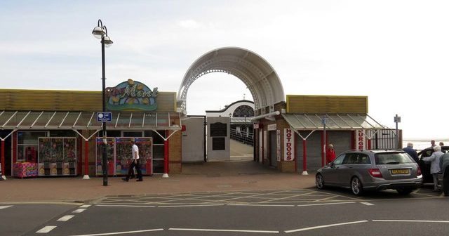 Is Grimsby & Cleethorpes a nice place to live or is Grimsby & Cleethorpes rough?