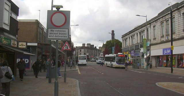 Is Darwen a nice place to live or is Darwen rough?