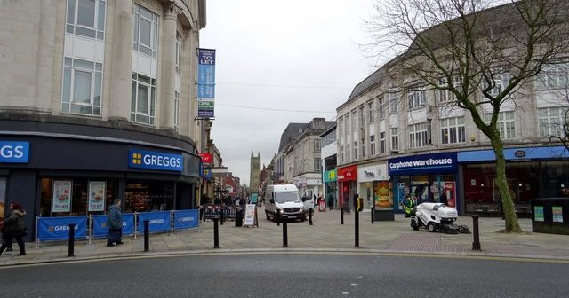 Is Bolton a nice place to live or is Bolton rough?