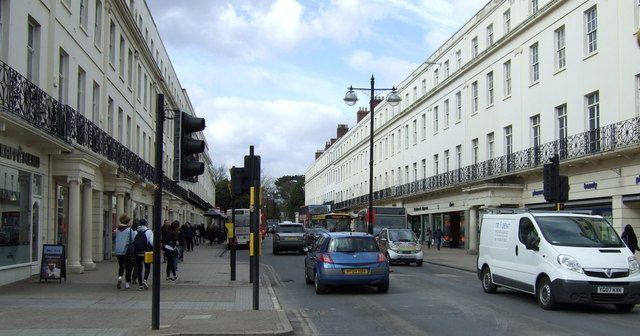 Is Leamington Spa a nice place to live or is Leamington Spa rough?